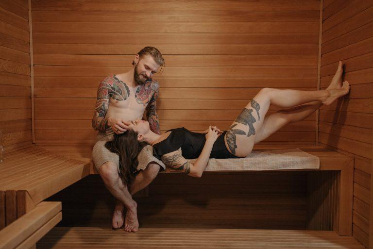 NZ-Sauna: Couples Who Sauna Together Stay Together